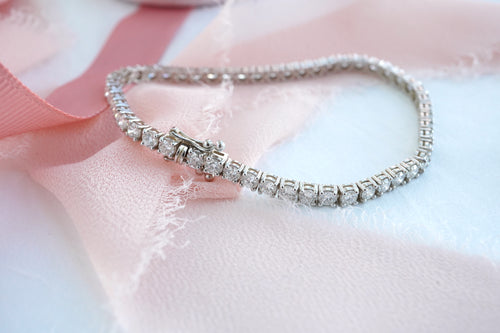 Diamond Tennis Bracelet - 3.55 Carats (Colorless, VS+ Clarity)
