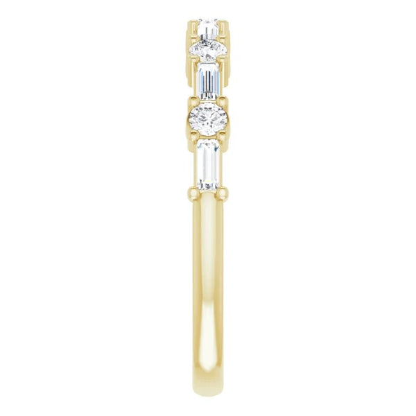 Horizontal Baguette and Round Diamond Band (0.5 Carats)